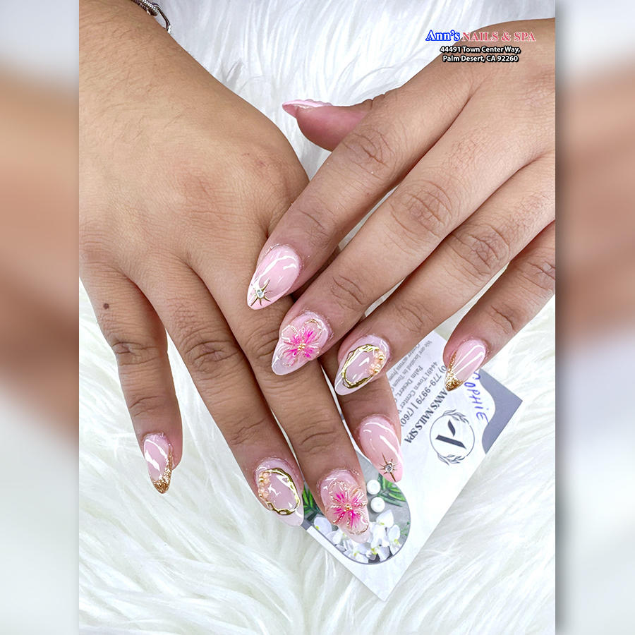 Everyday nail style